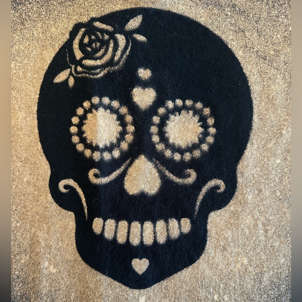 Sugar Floral Skull | Black & Gold T-Shirt | Size XL - Picture 4 of 4